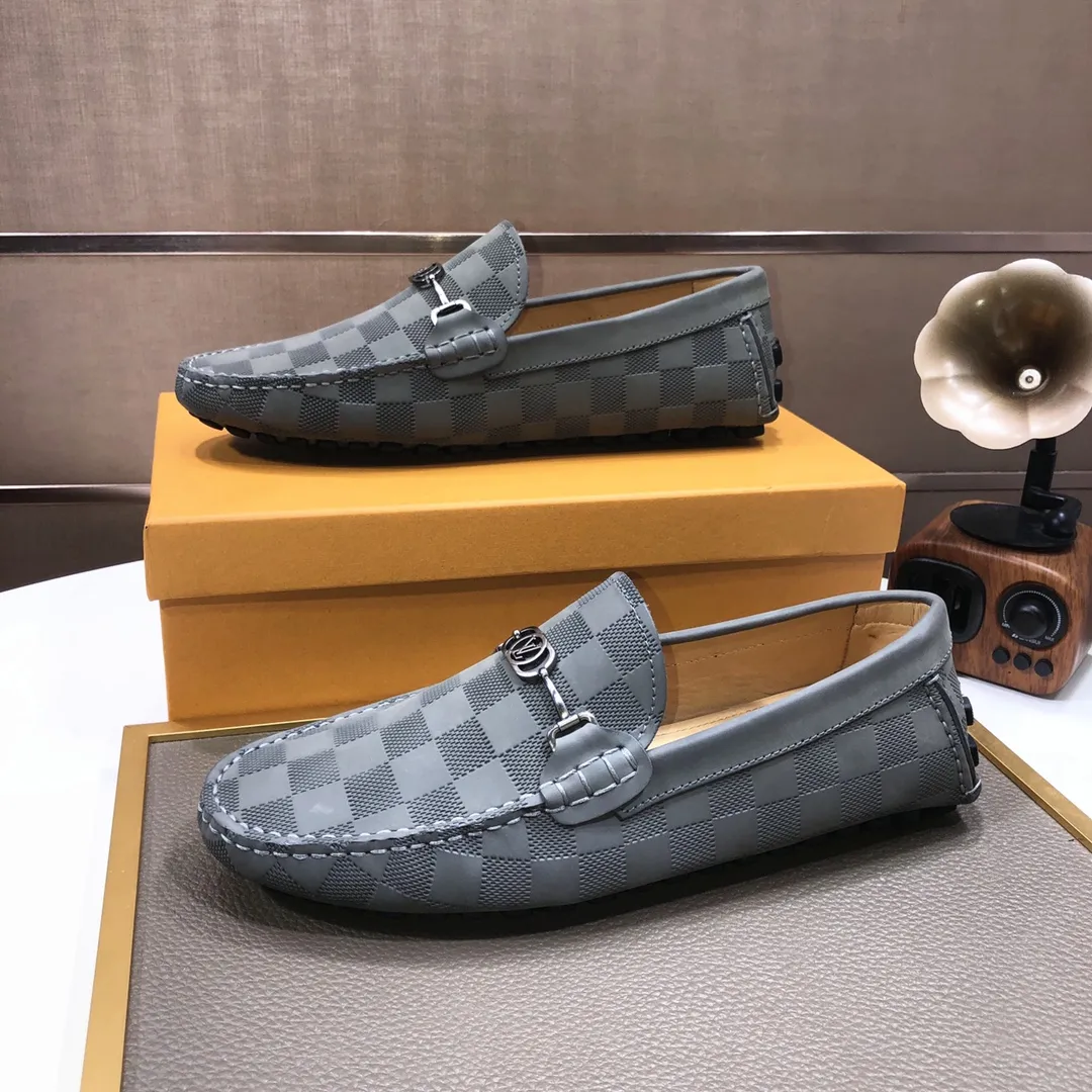 Men's men's shoes 💰420💰 [LV Doudou shoes] (water-dyed cowhide lining) new model is on the market, available on the official website. The new Doudou shoes are processed into single-color materials, and the uppers are made of imported cowhide material. The body of the shoe is fully hemmed with mark thread, and is lined with imported original cowhide leather. The elegant shoe shape is super suitable for all-matching, and the size is 38-44.